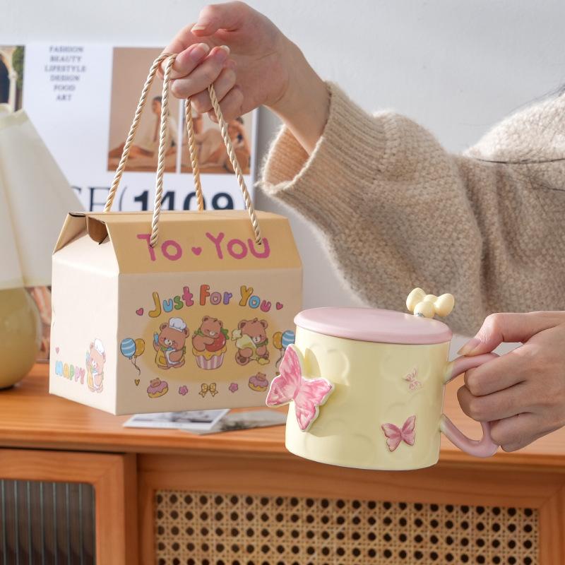 Kreative Relief Keramiktasse mit Deckel Hochwertige Büro-Paar-Wassertasse Hochwertiges Geschenk