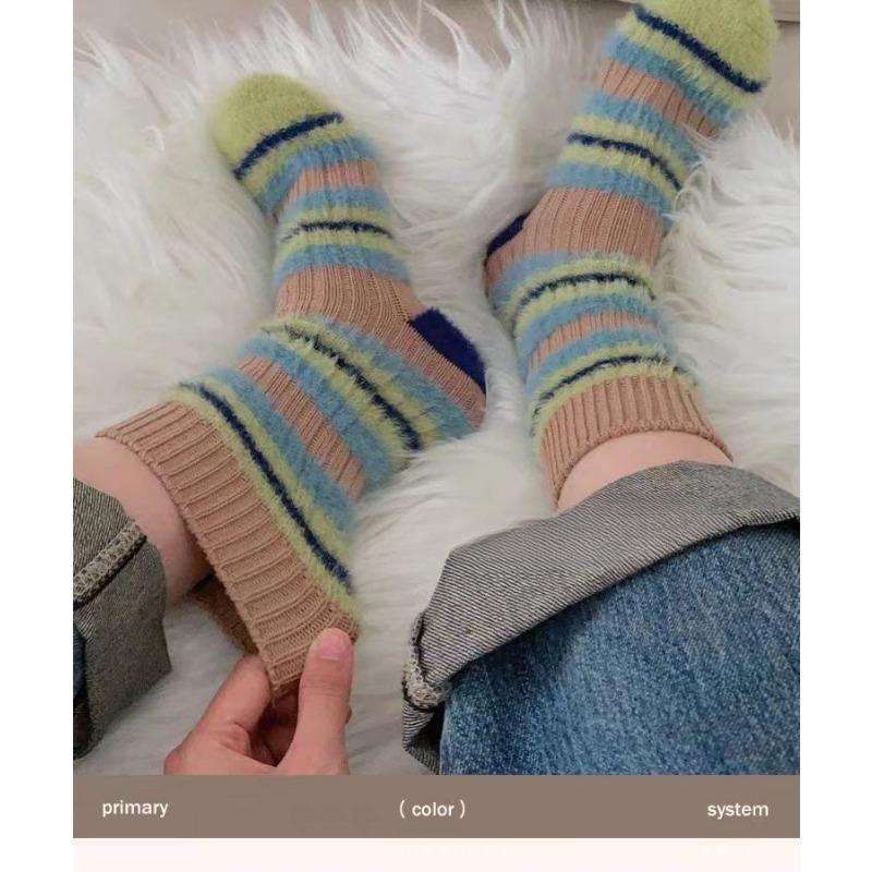 Female Autumn and Winter Warm Collision Color Stripe Students All Match In Tube Socks