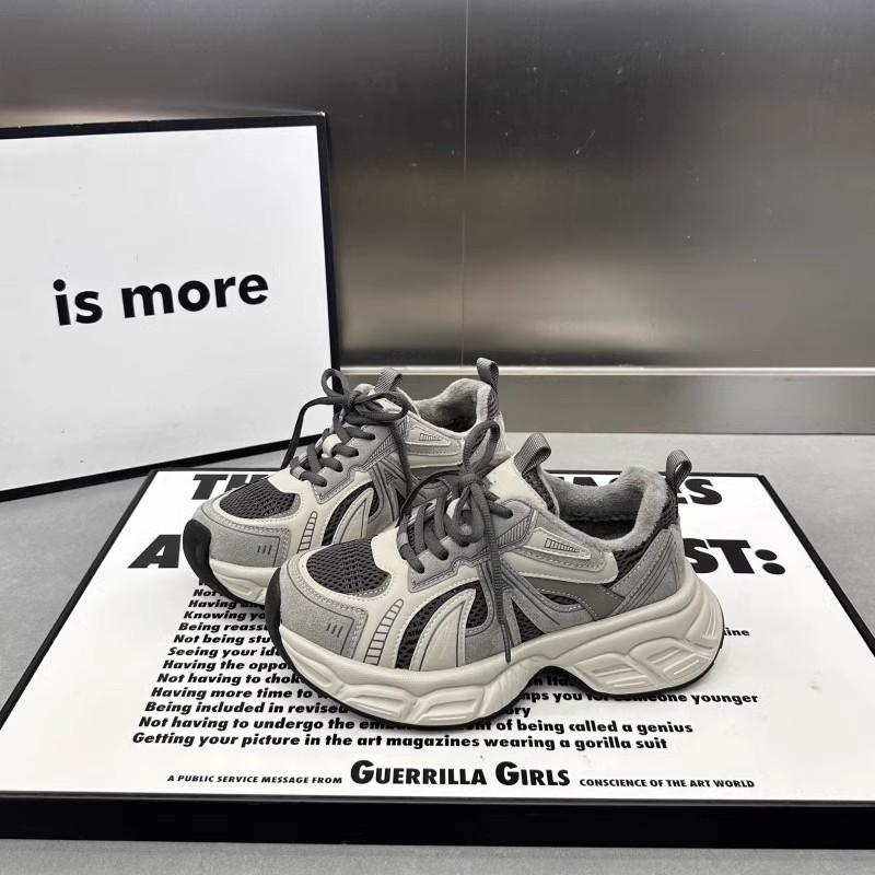 Paris Fashion Thick-soled Velvet Dad Shoes Women's 2025 New Height-increasing and Thin Retro Versatile Casual Sports Shoes