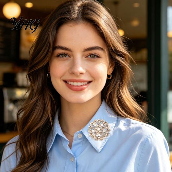Wedding Party Jewelry Hollowout Star Rhinestone Brooch for Women, Dainty Decorative Lapel Daily Wear Pin, Sparkling Accessory