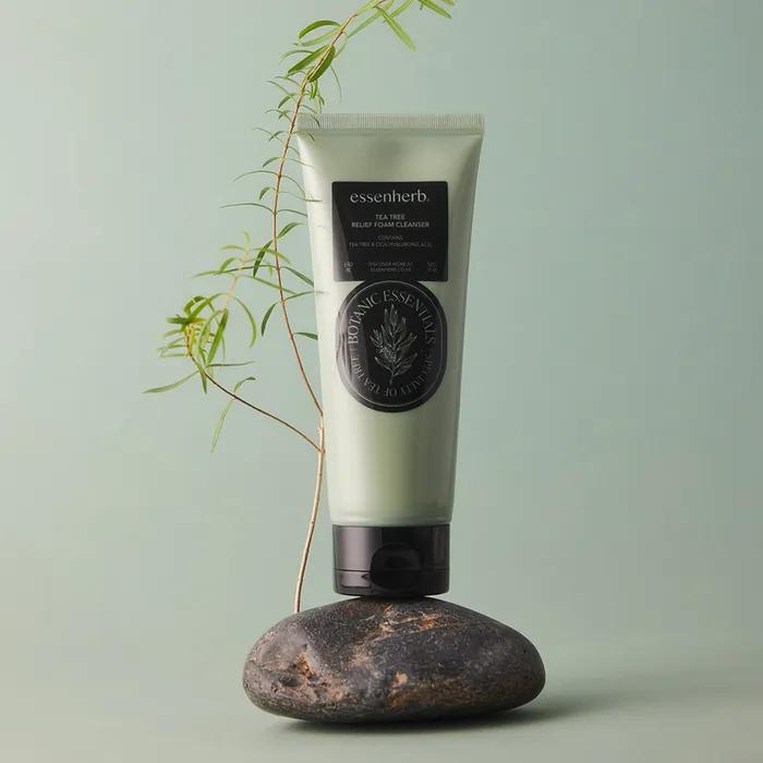 Очищающая пенка Tea Tree Relief 150 мл
