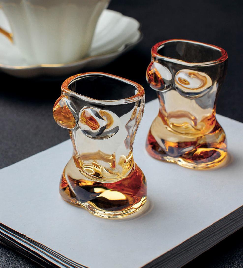 

2pcs, Mini female body clear glass wine-glass, Woman modeling whiskey glass, Creative liquor glass, Wine Cabinet Decorations 50ml золотистый