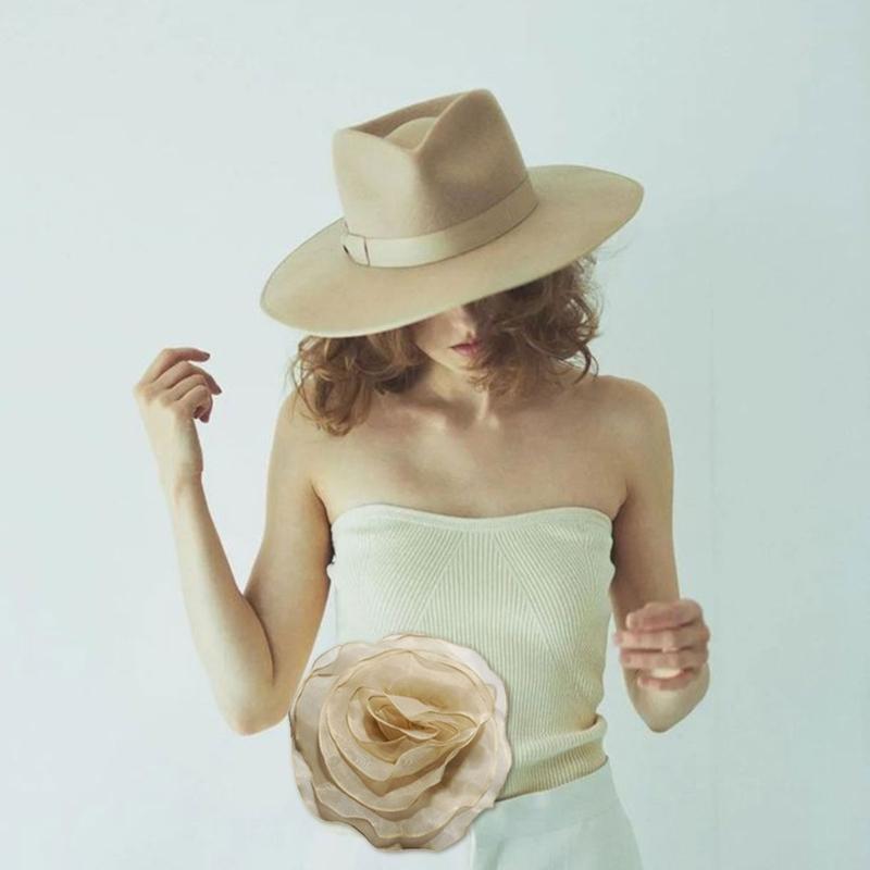 Elegante Blumencorsage Anstecknadel Schmuck Blickfang Große Blume Reversnadel Zarte Stoffblume Brosche Anstecknadel Accessoire