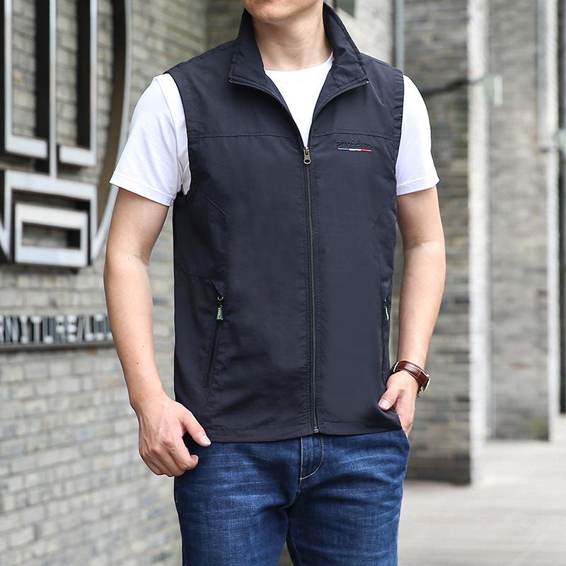 Autumn New Vest Men's Middle-aged Outdoor Fishing Photography Jacket Vest Large Size Casual Sports Horse Clip Thin Style