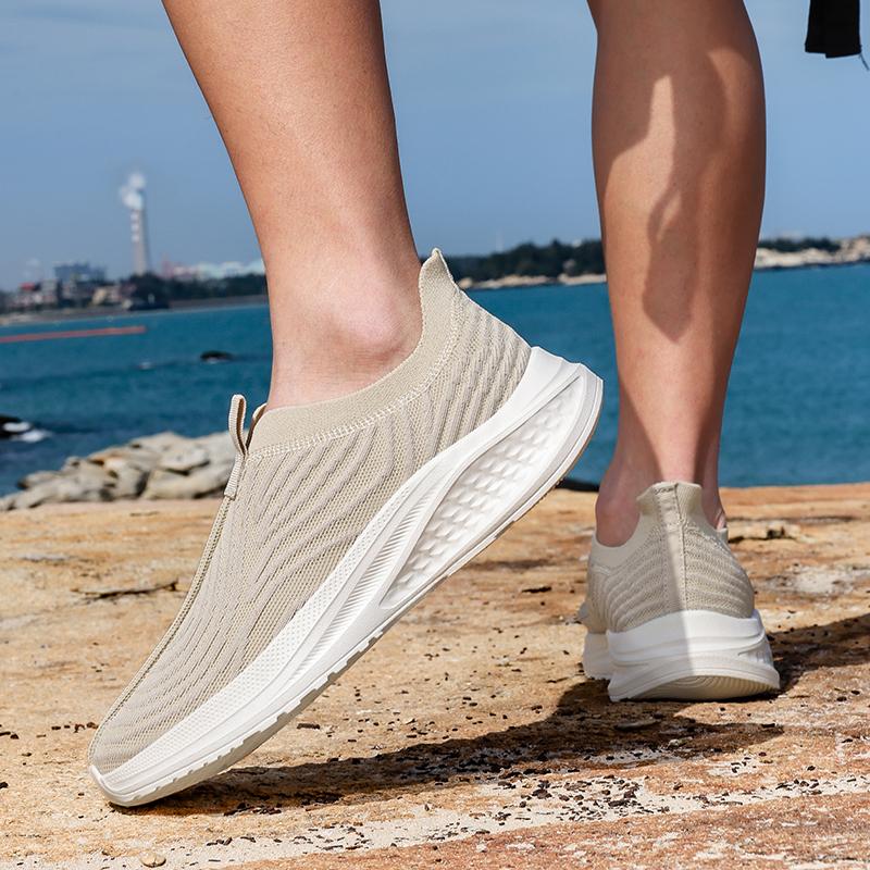 Summer New Breathable Mesh Shoes Outdoor Non-slip Walking Shoes Comfortable Men Sneakers Loafers Slip On Knitted Casual Women