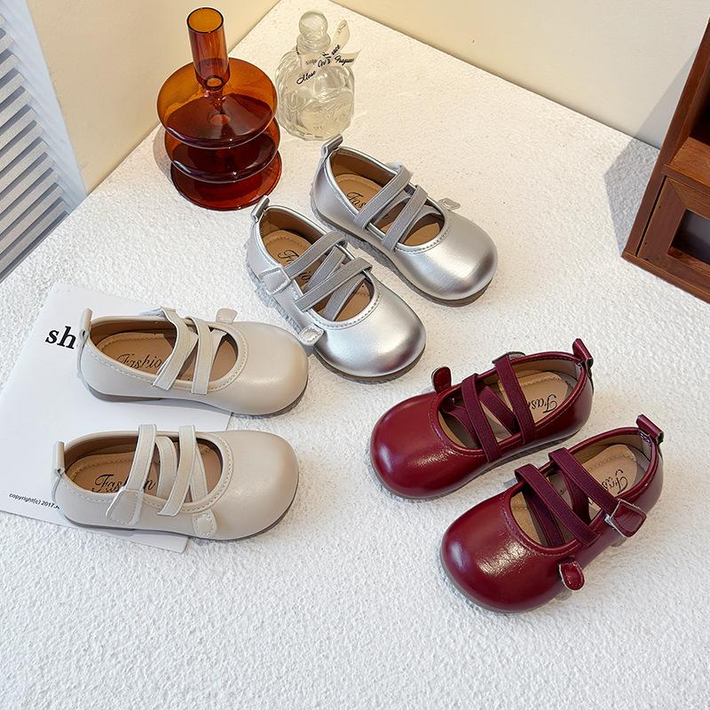 Korean version of students 2025 spring and autumn children's ballet style strap leather shoes soft sole girls foreign style Doudou shoes baby sin