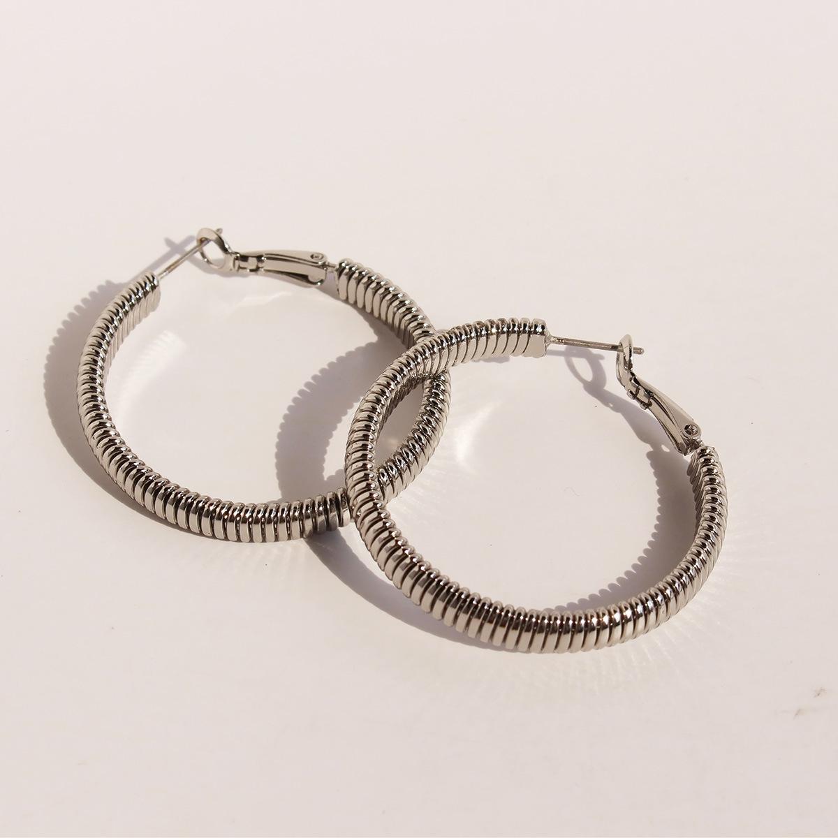 

Серьги Весенние нити Модные классические большие серьги Модные крутые Spice Girl Стиль преувеличенные серьги премиум-класса 477 белого золота