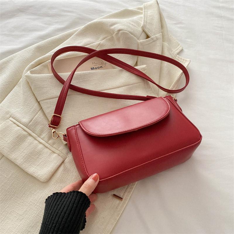 Trendy Summer 2024 Fashionable Women's Shoulder Bag Chic Commuter Handbag Black