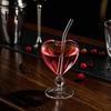 Romantisches Geburtstagsgeschenk für sie Herzförmiges Cocktailglas, 220ml Klarer Kelch mit Strohhalm, Elegante Strohhalm-Kaltgetränkebecher, Stilvolles Party-Trinkgeschirr