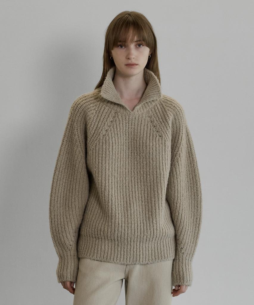 Aussel Curved Sleeve Pullover Beige