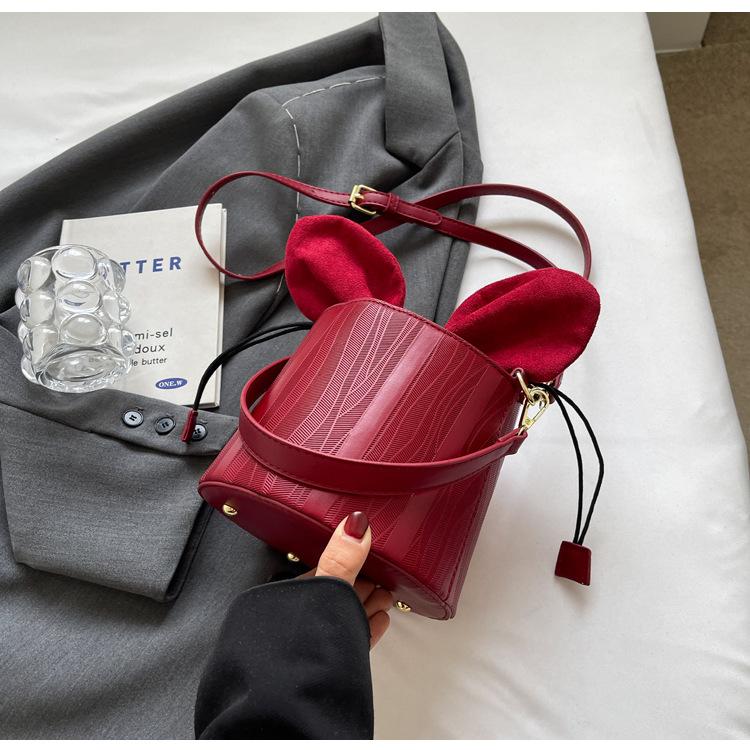 Temperament Bucket Handbags Women  New Popular Bow Drawstring One Shoulder Crossbody Bags Elegant Female Party Makeup bag