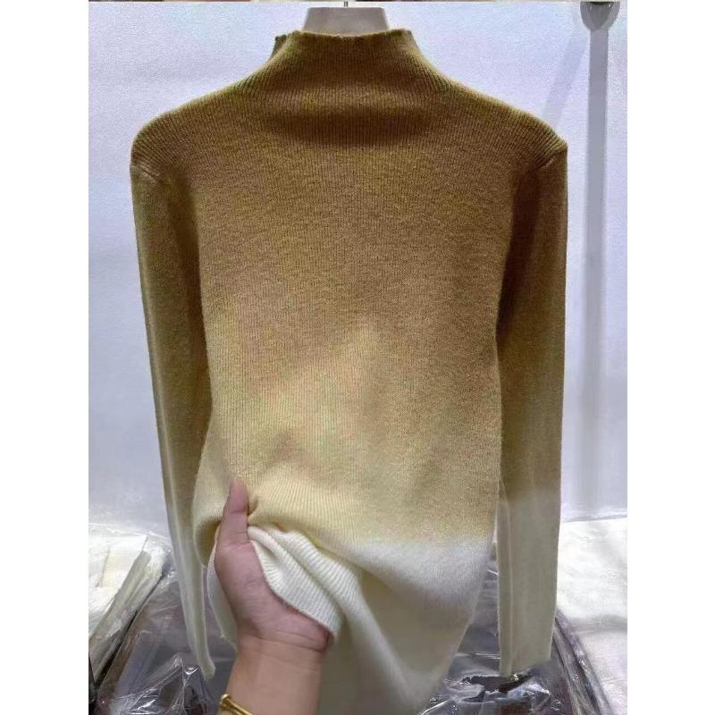 Damen Strick-Basisschicht mit Farbverlauf und halbem Rollkragen, die im Herbst und Winter schlank aussieht, und mit einer stark dehnbaren Basisschicht getragen wird.