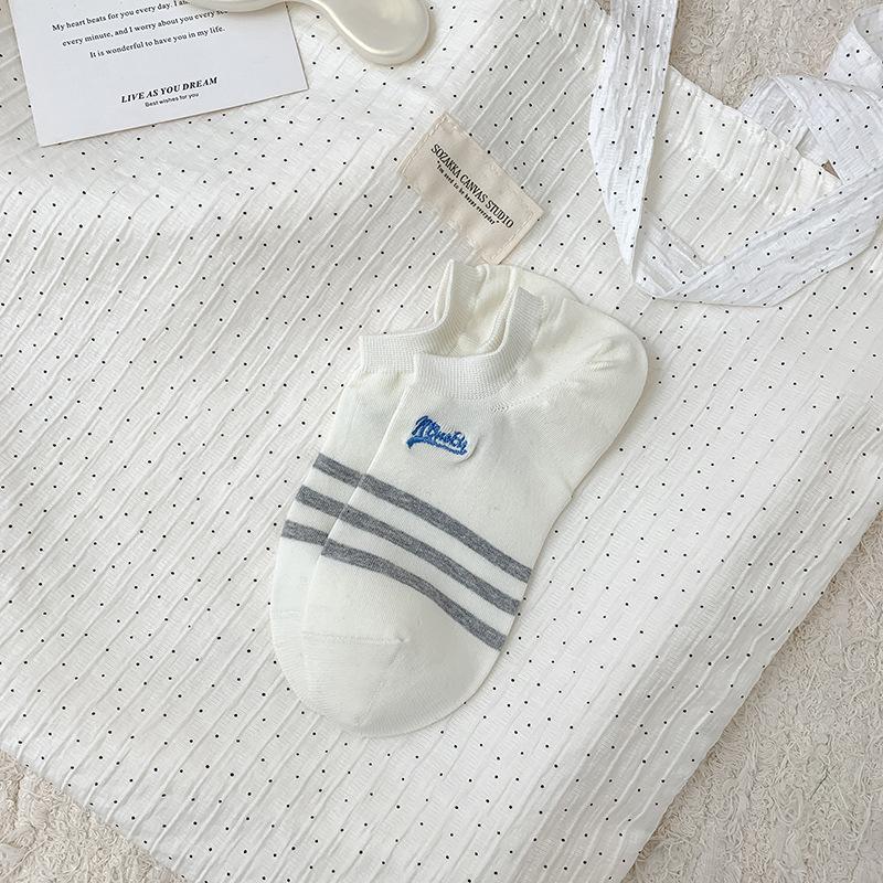 Women's Summer Thin New Stripe Mesh Breathable Shallow Mouth Invisible Socks