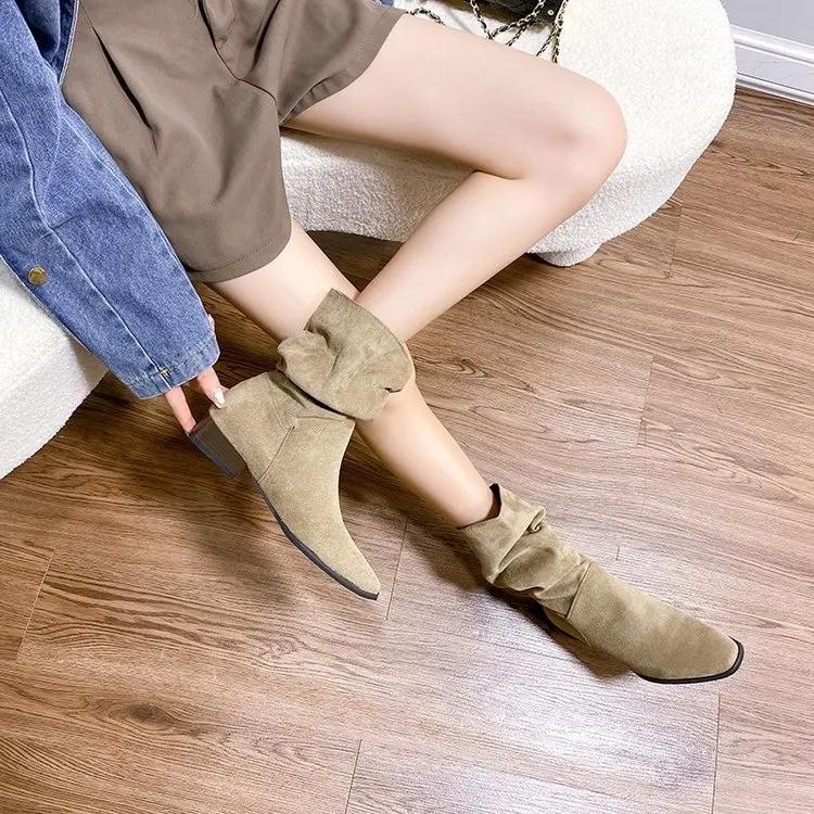 Fashion 2024 Women's Natural Suede Western Boots Thick Pointed Short Boots Vintage Pleated Fashion Boots Women's Autumn