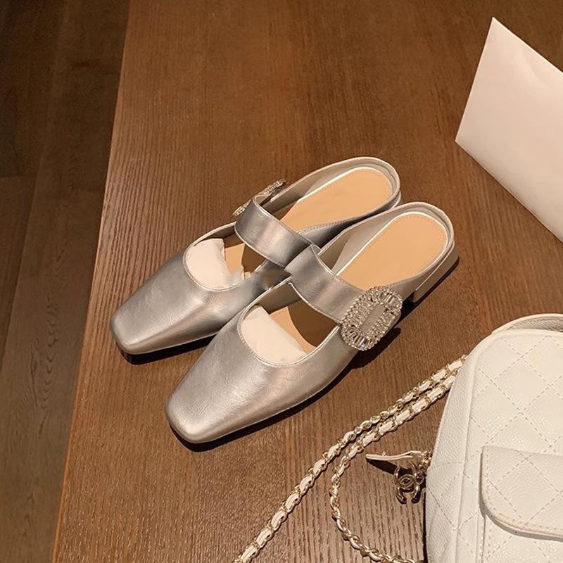 Grape mother summer new model, sparkling diamond buckle small square head width word with commuting versatile low heel temperament half drag girl