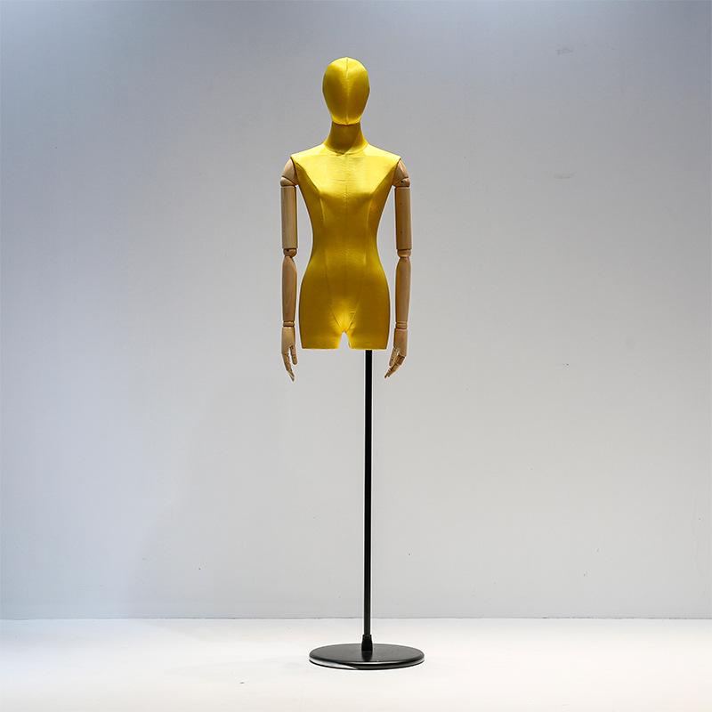 

Женский манекен из высококачественного шелкового сатина для демонстрации свадебного платья