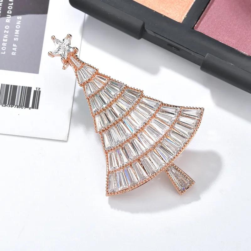 

Женская брошь в форме рождественской елки с кристаллом CZ и кубическим цирконием, блестящая роскошная модная брошь, булавка, 2 цвета в наличии