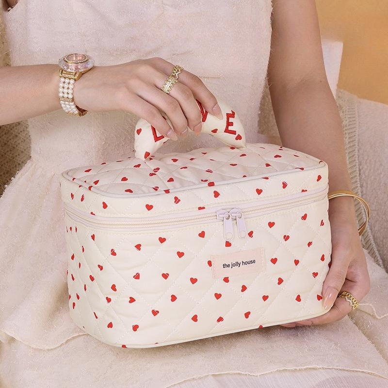 1pcs Love Print Makeup Bag Handheld Large Capacity Multifunctional Portable Travel Skincare Toiletry Storage Bags