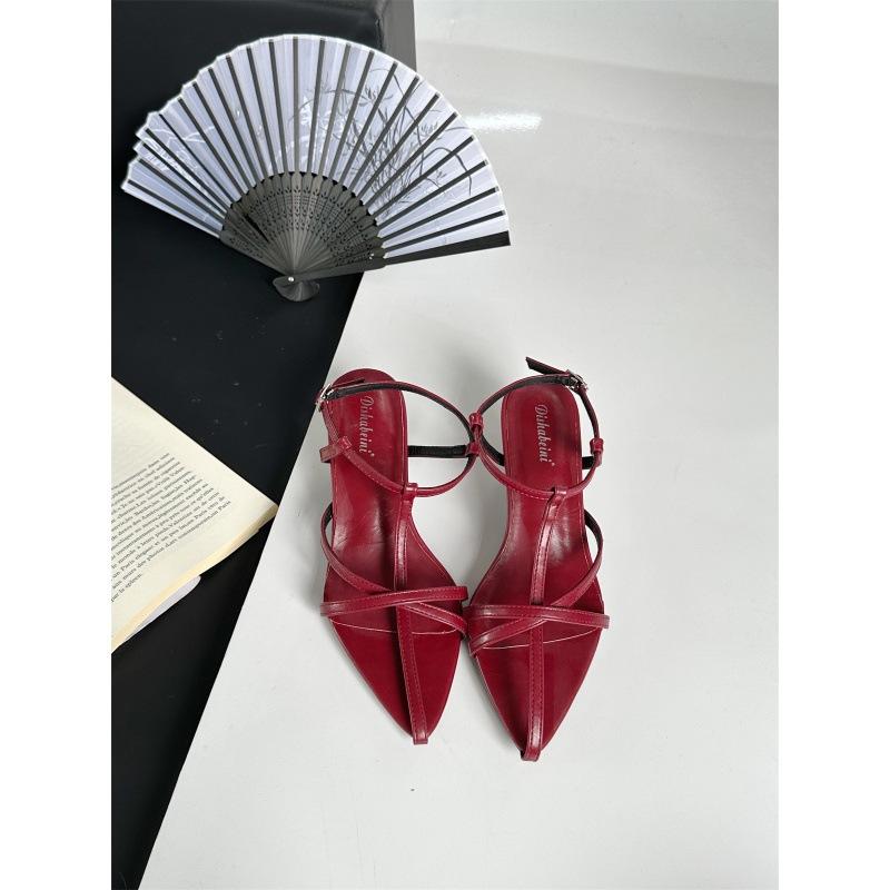 2025 Spring and Autumn New French Pointed One-word Buckle with Low-heeled Sandals Feminine Temperament Thin Belt Fairy Sandals