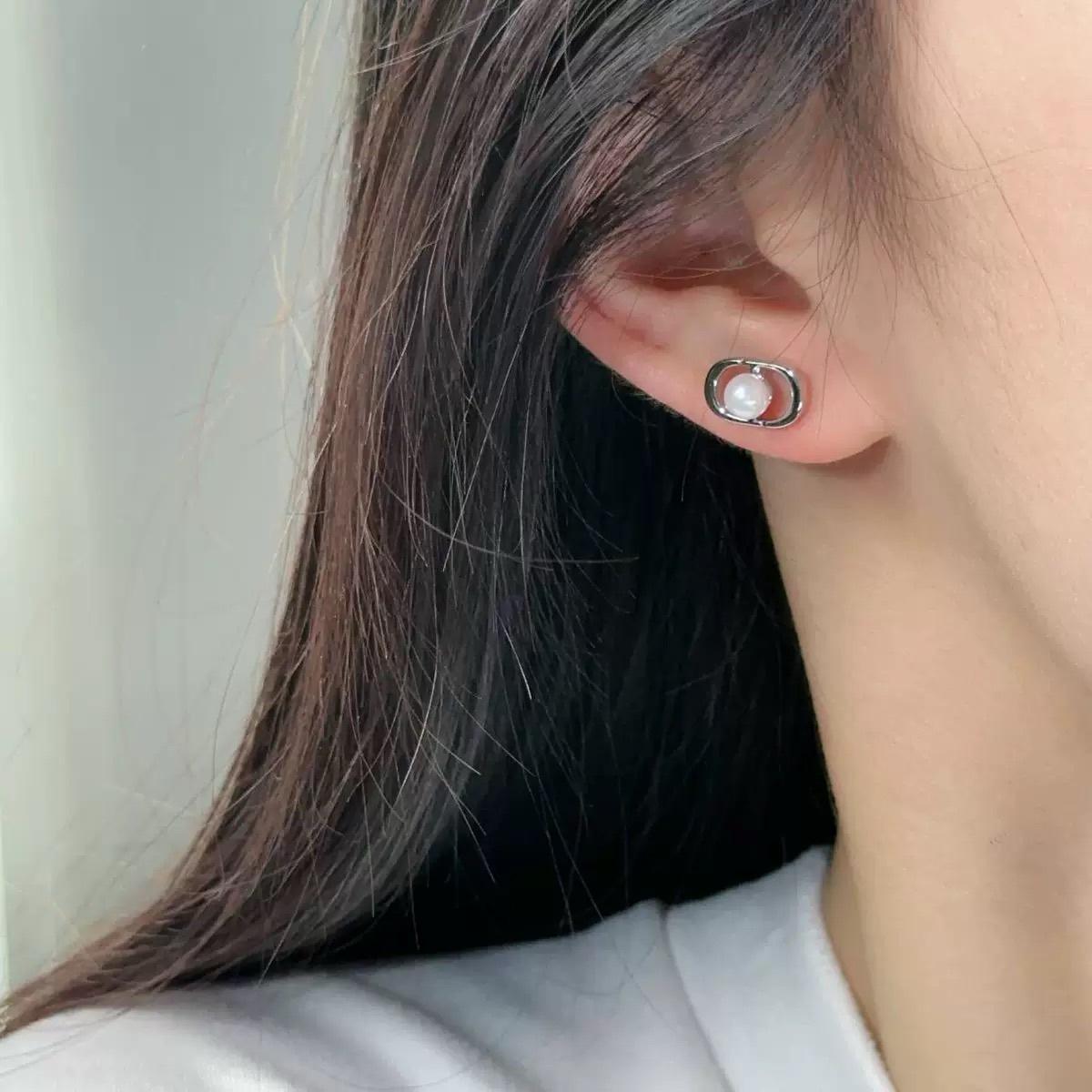 Classic Minimalist S925 Sterling Silver Stud Earrings for Women серебряный