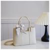 Today's popular bags are women's summer versatile new casual messenger bags and women's portable bucket bags.