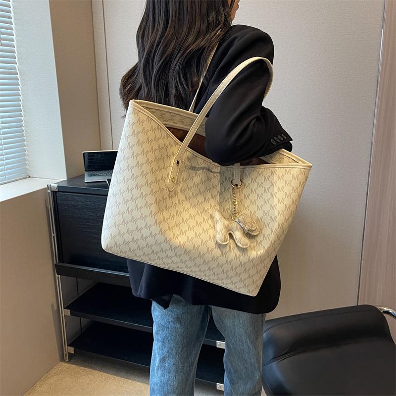 New Women's Bag Shoulder Bag Trendy Casual Versatile Large-capacity Bag Shoulder Bag Tote Bag