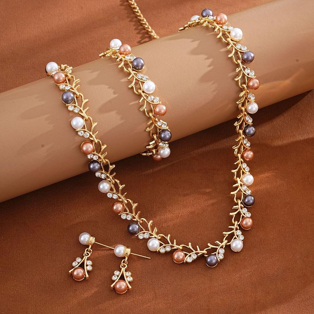 Set di Collana, Orecchini e Bracciale in Cristallo e Perle Lussuoso Elegante Scintillante Set di Gioielli da Banchetto e Festa per Donna Matrimonio Compleanno
