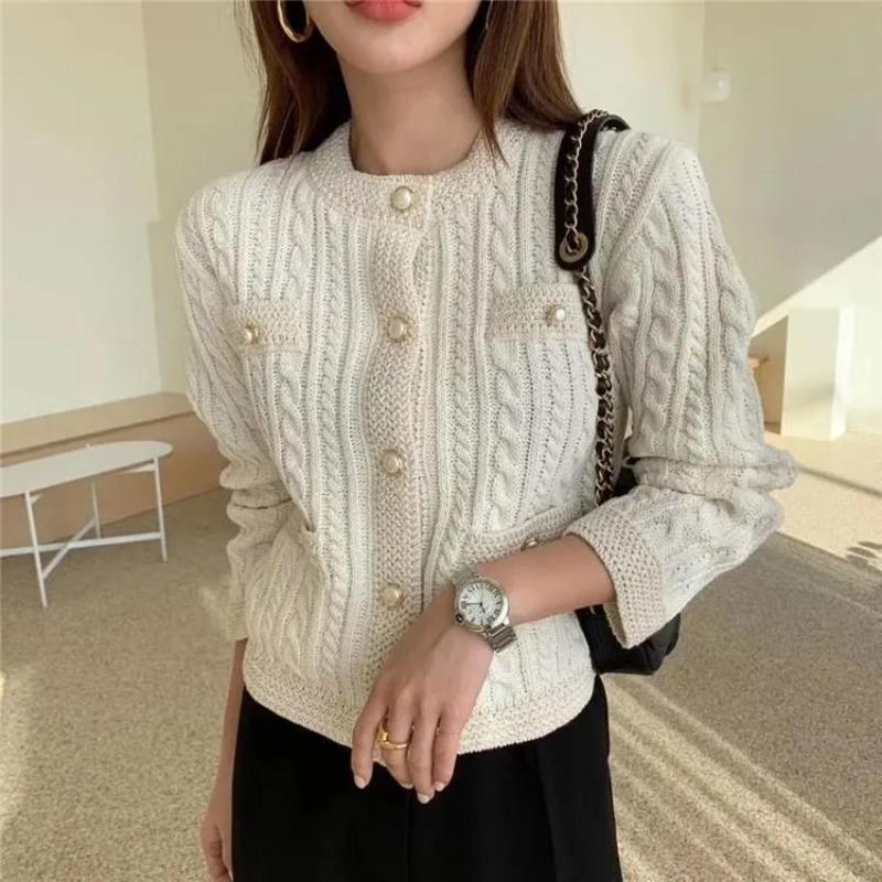 Short Knitted Cardigan Women's Solid Color Pearl Button Warm Coat Short Top New Fashion Simple Casual Commuting Spring Autumn