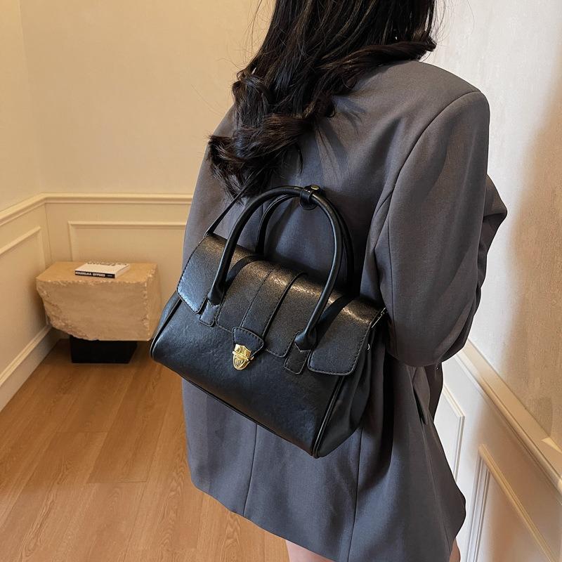 Popular commuter bag women's new trendy fashion portable small square bag versatile niche messenger bag