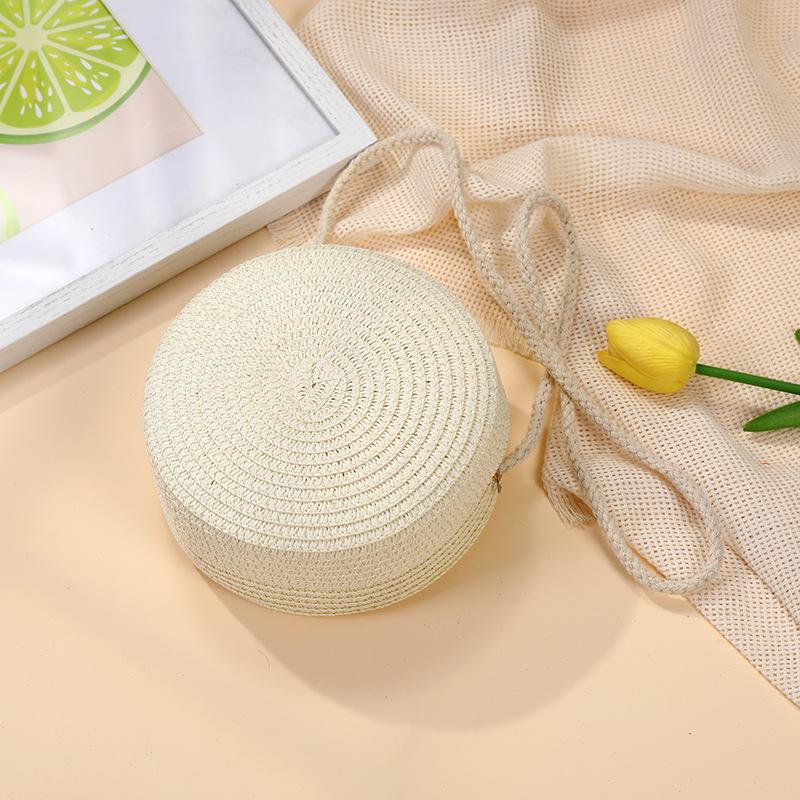 Children's bags Girls messenger bags New summer woven straw bags Seaside vacation girls round shoulder bag