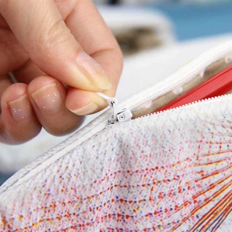 Cute Simulation Fish Pencil Case Large Capacity Portable Storage Bag Kawaii Cartoon Zipper Pencil Box Stationery Holder Pen Bags