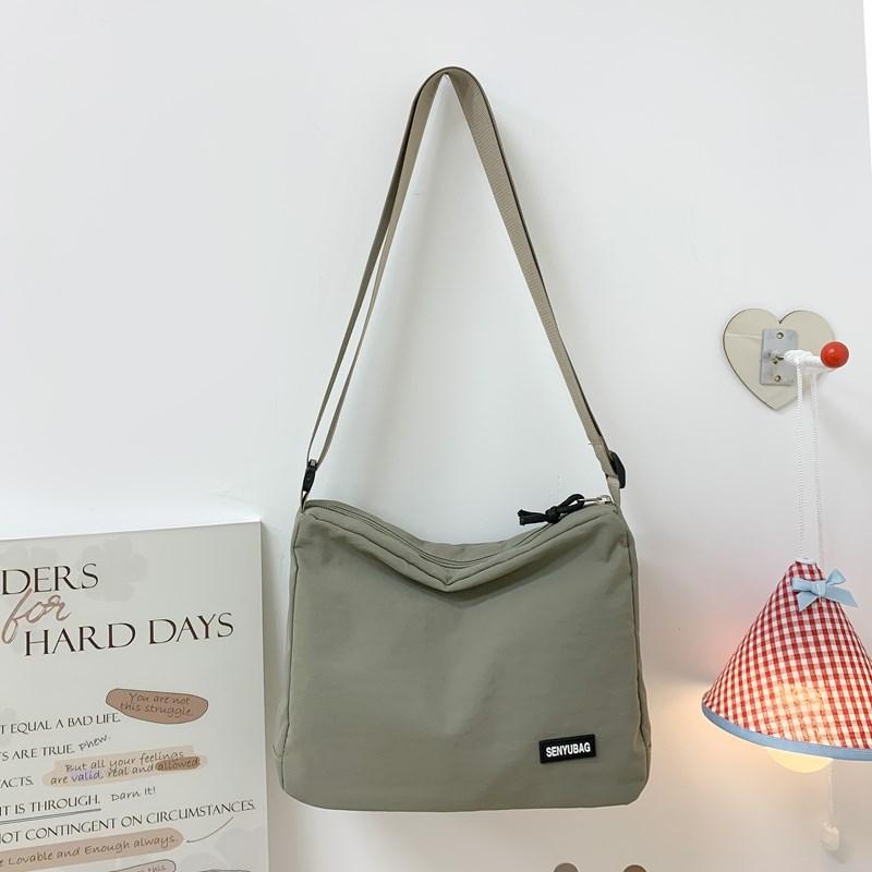 Canvas Bag Women'S Large-Capacity Simple Casual Versatile Commuter Messenger Bag Student Class Shoulder Bag