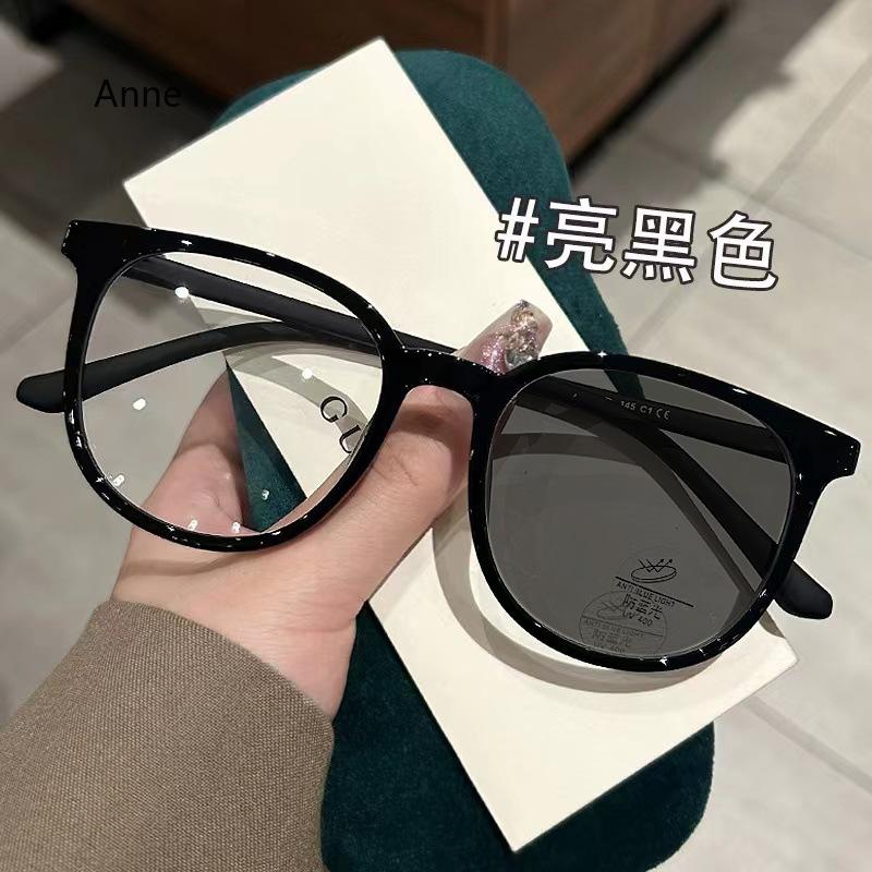 

Photochromic Blue Light Filteringweight Myopia Glasses Ultra Lightweight Large Round Glass Frame Near Sight Glasses Finished Minus Eyewear 0 To -4.0 0