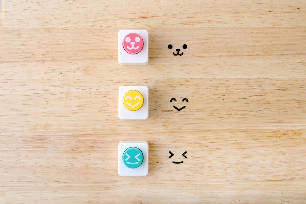 Ernest Character Bento 3 Shapes a favorite brand of major restaurants (Seaweed Punch) Mini, Types, Easy-to-Cut (Smiling Punch), A-77096,