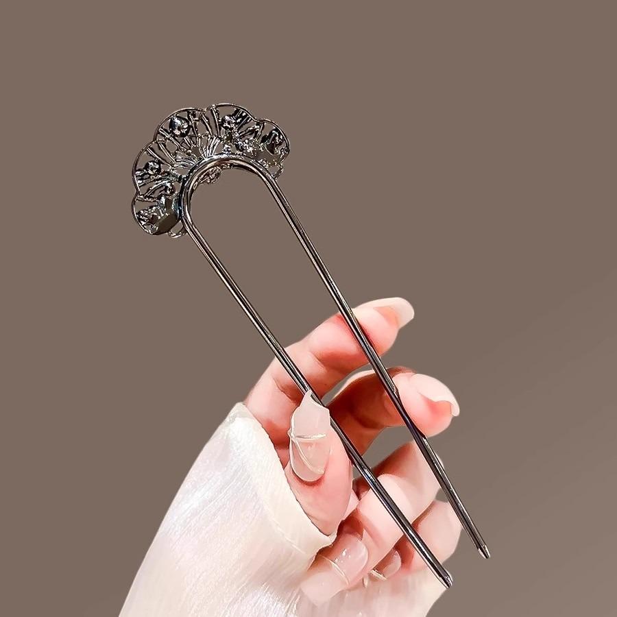 Chinese Style Exquisite Retro Hollowed Out Fan-shaped Black Women Metal U-shaped Hairpin High-end Banquet Cheongsam Accessories