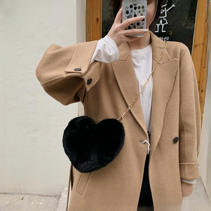 Cute Sweet Love Heart Shaped Women's Crossbody Bags Fashion Soft Plush Ladies One Shoulder Bag Comfortable Fluffy Solid Color Chain Female Handbags