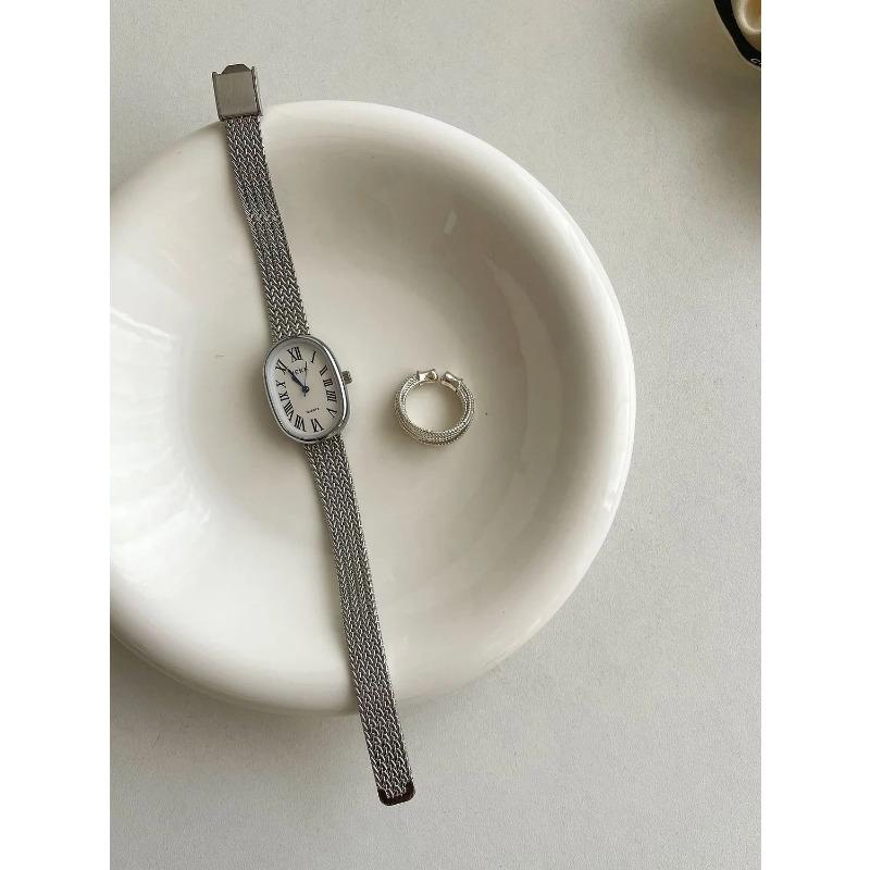 Women Quartz Watch Luxury Oval Tonneau Shaped Clock Vintage Roman Numerals Gold Sliver Steel Orologio Reloj Ladies Wristwatch
