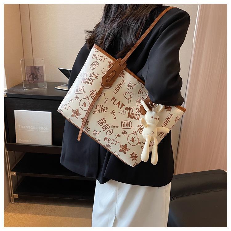 Spring 2026 Women's Large Tote Bag: Stylish, Versatile Shoulder Handbag for Fashion and Commutes