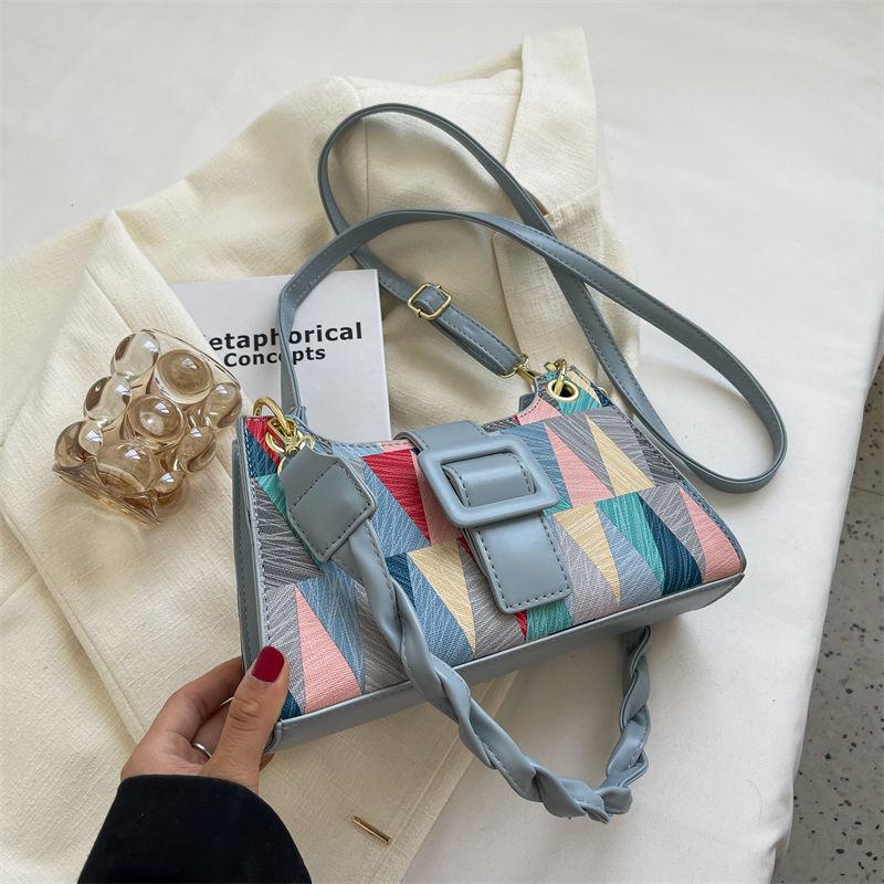 Французская сумка через подмышку цветная сумка на плечо универсальная и высококачественная фактурная сумка через плечо маленькая квадратная сумка синий 2779₽