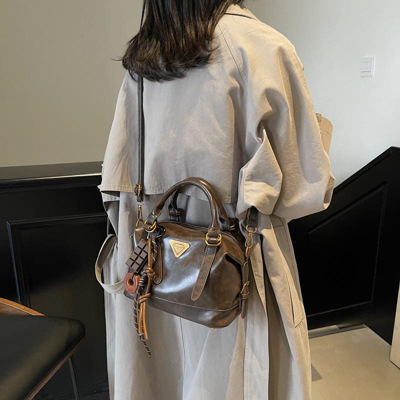 Premium Portable Small Square Bag Retro Fashion Casual Shoulder Bag 2025 Autumn and Winter New Trendy Messenger Bag