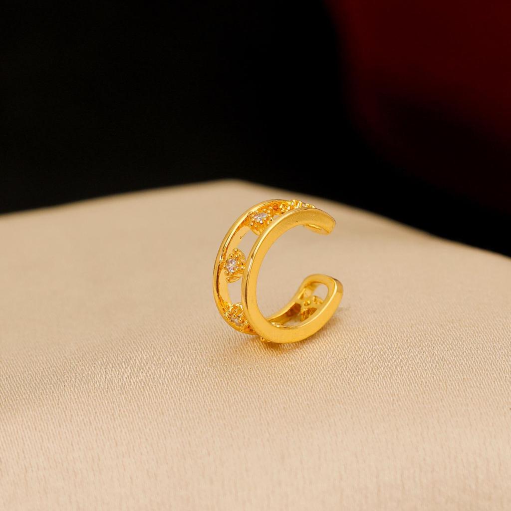 2024 New Stacked Ear Cuff Earrings: Hollow Zirconium, High-End Light Luxury for Women Without Piercings.