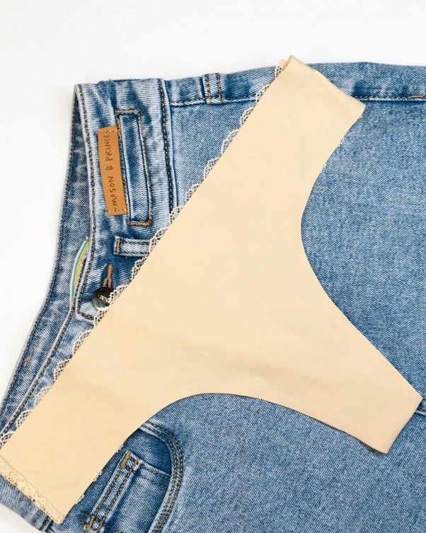 

Безшовні трусики танга з мереживом ISSA Plus XL чорний