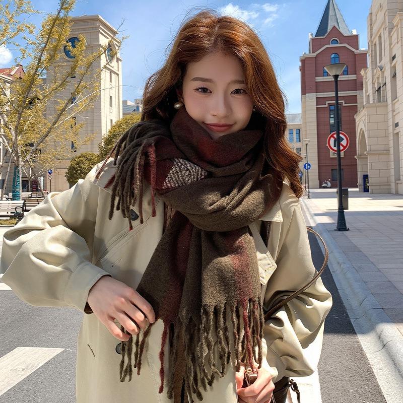 Scarf Winter Women's High-end Plaid Shawl Autumn and Winter New Versatile Atmosphere Thickened Scarf