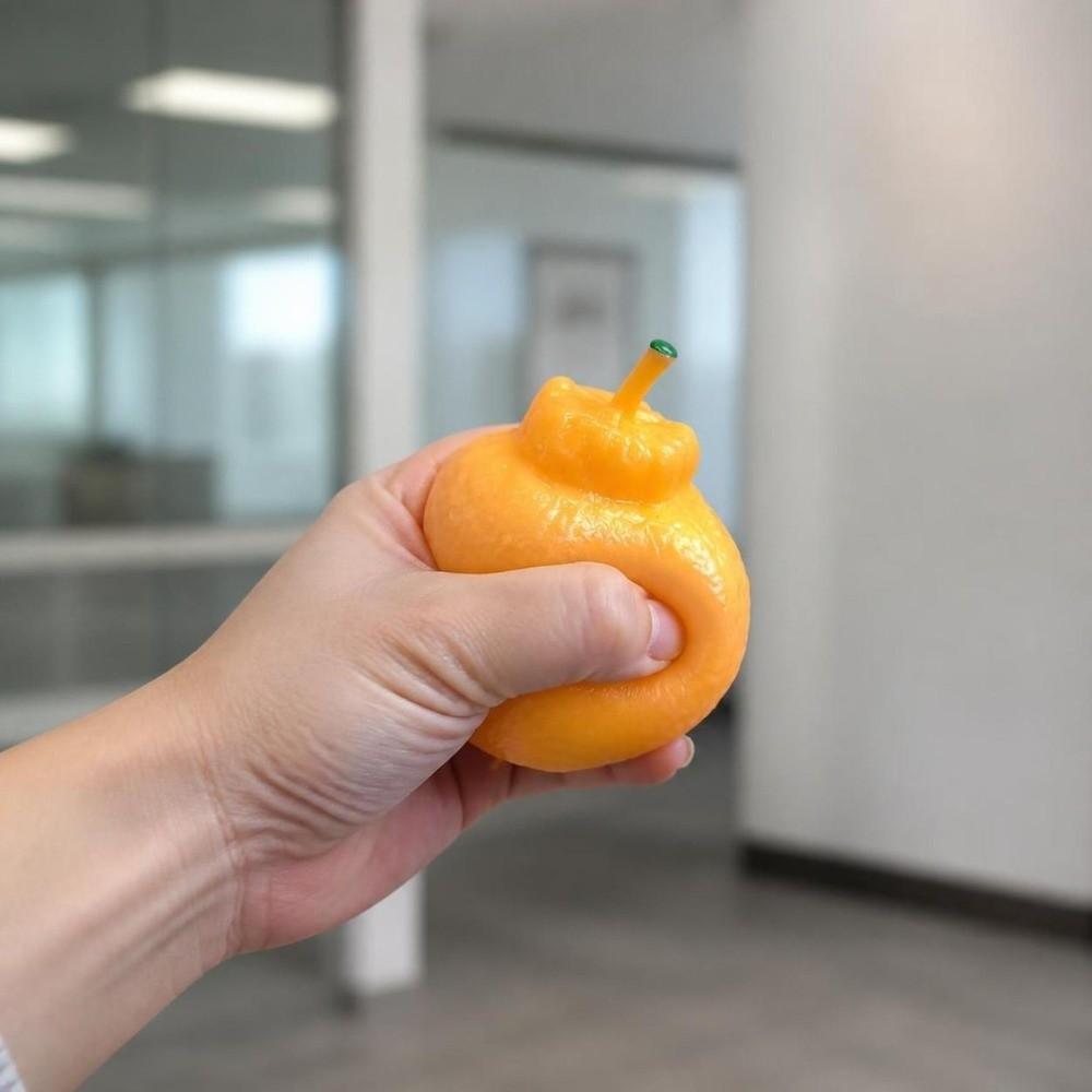 Knackiges Orangen-Quetschspielzeug Soundeffekte Realistische Früchte Kneten Kinderspielzeug