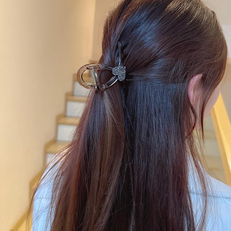 Korean Hair Accessory, High-end Feel, Fully Bejeweled Heart-shaped Hair Clip for Women, Bun Hairstyle Shark Clip