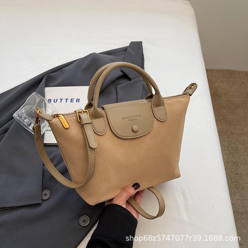 2025 Winter New Korean Version of Personalized Fashion Portable Bucket Bag Retro High-value Commuter Shoulder Crossbody Bag