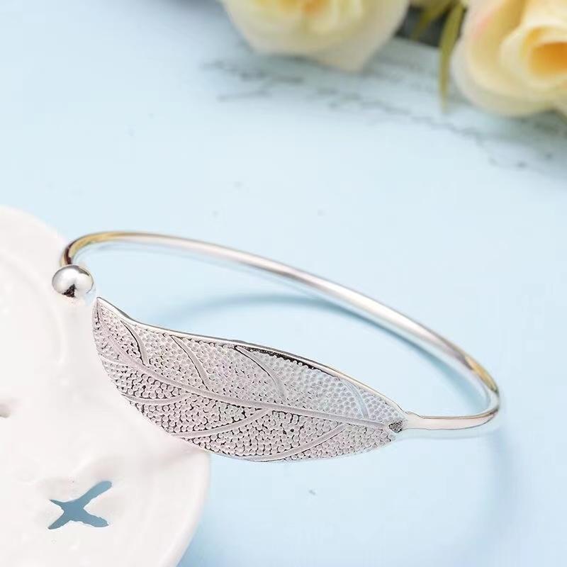 Silver Woman Cuff Bracelet Open Leaf Shaped Adjustable Charm Bangle Girls Party Jewelry Christmas Gifts