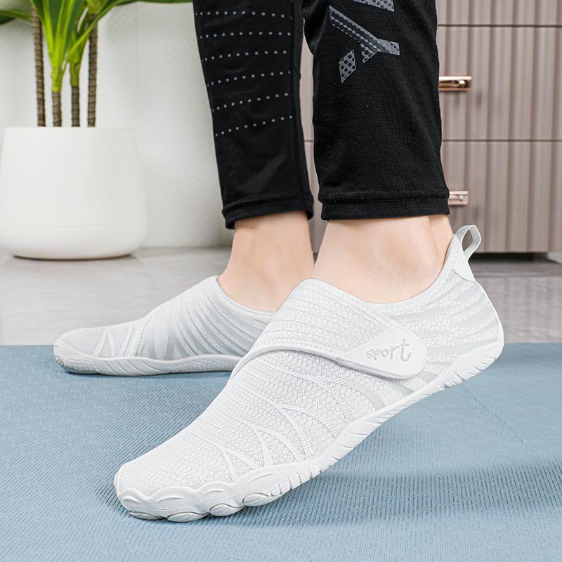 Indoor breathable sports shoes wear-resistant treadmill shoes yoga ******** rope shoes lightweight soft-soled fitness shoes