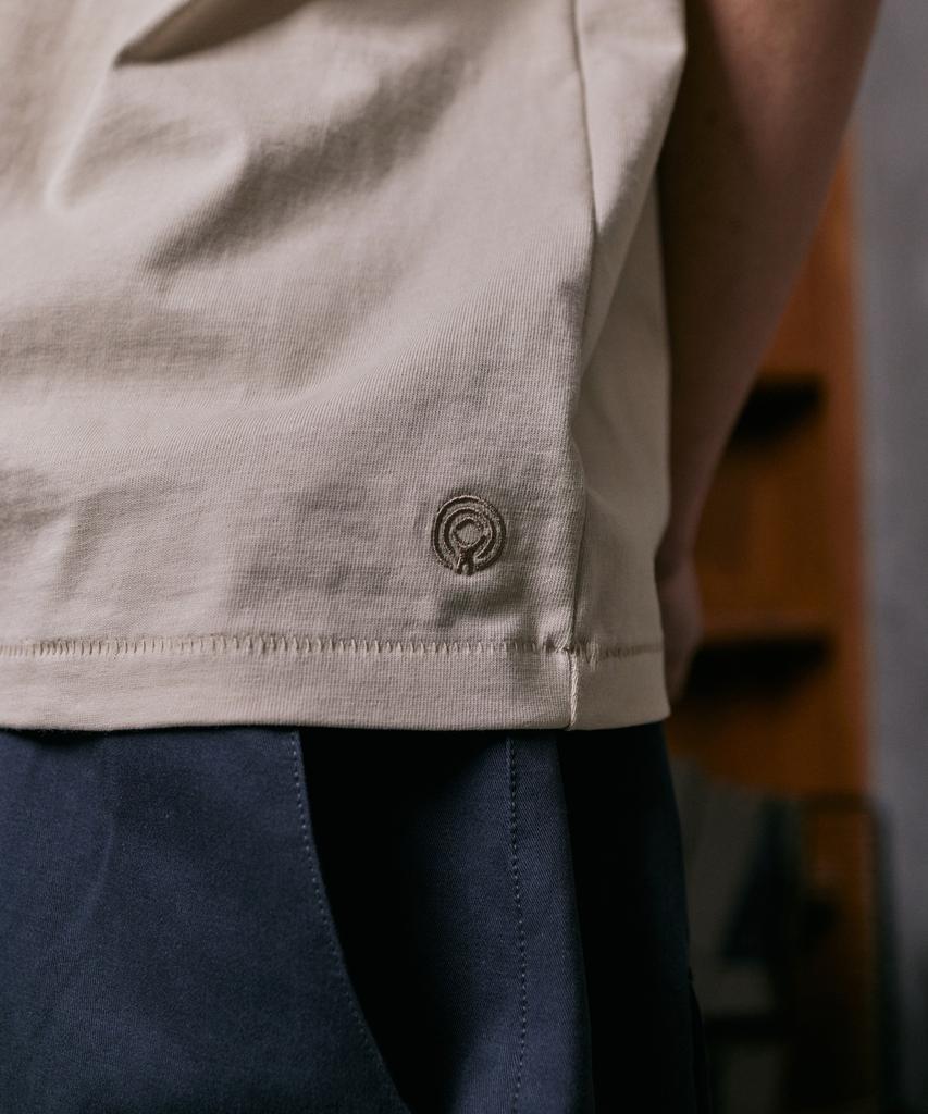 Iseuteuseobiseusyab Ess Symbol Short Sleeve T-Shirt - Cream