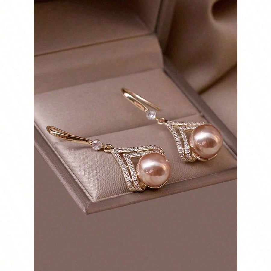 Fashionable And Minimalist Champagne Pearl Earrings With High-End Sense